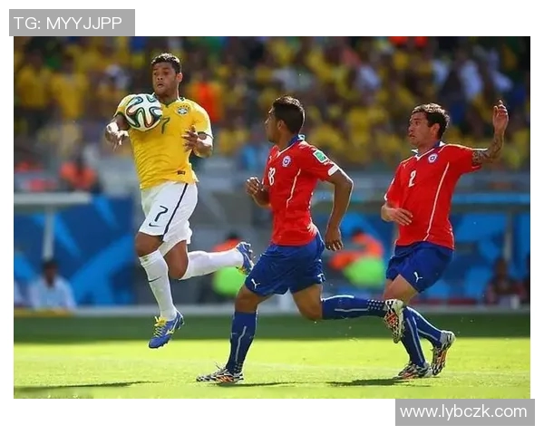 足球明星球员手球事件回顾与争议分析探讨