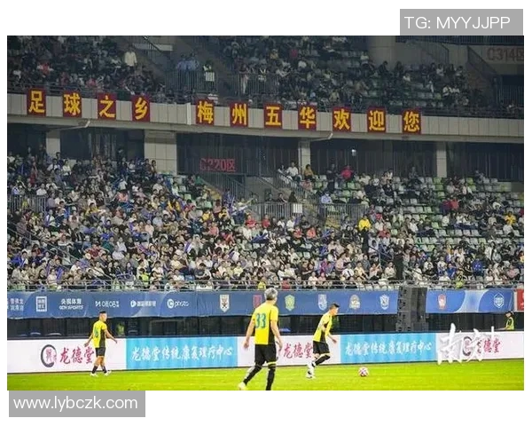 足球明星群体精彩瞬间合集展现各国球员风采与激情的视觉盛宴